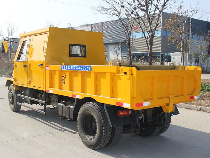 CSQ-5T礦用雙排運(yùn)輸車(chē)